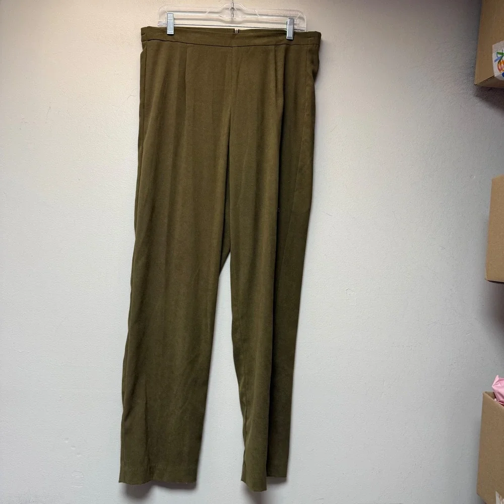 DGI by Dorian Pant Suit Womens 6 Olive Green Excellent Faux Suede 2pc Set 13639
